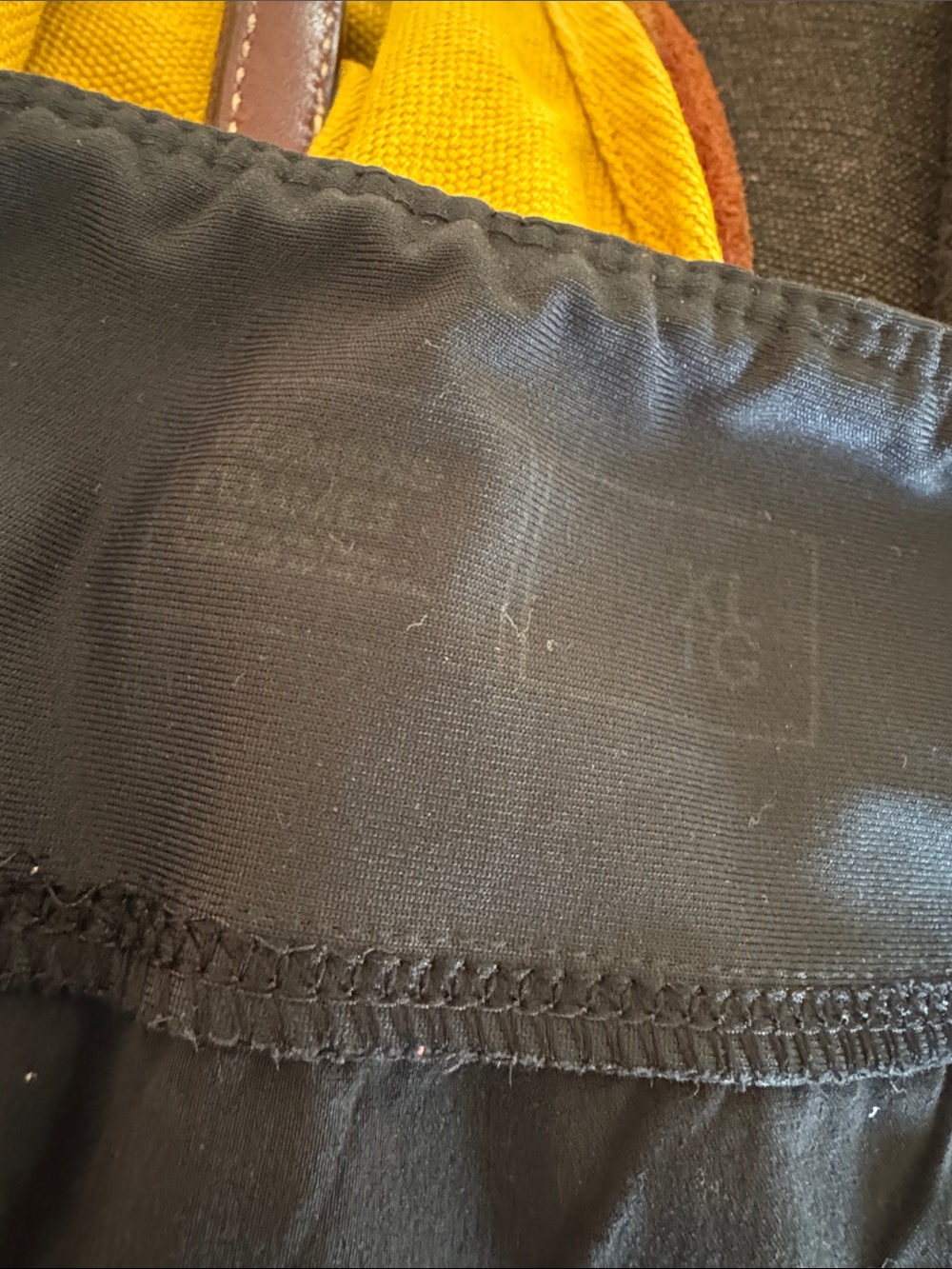 Mountain Hardwear Women's Black Ankle Performance Pants - Picture 7 of 8